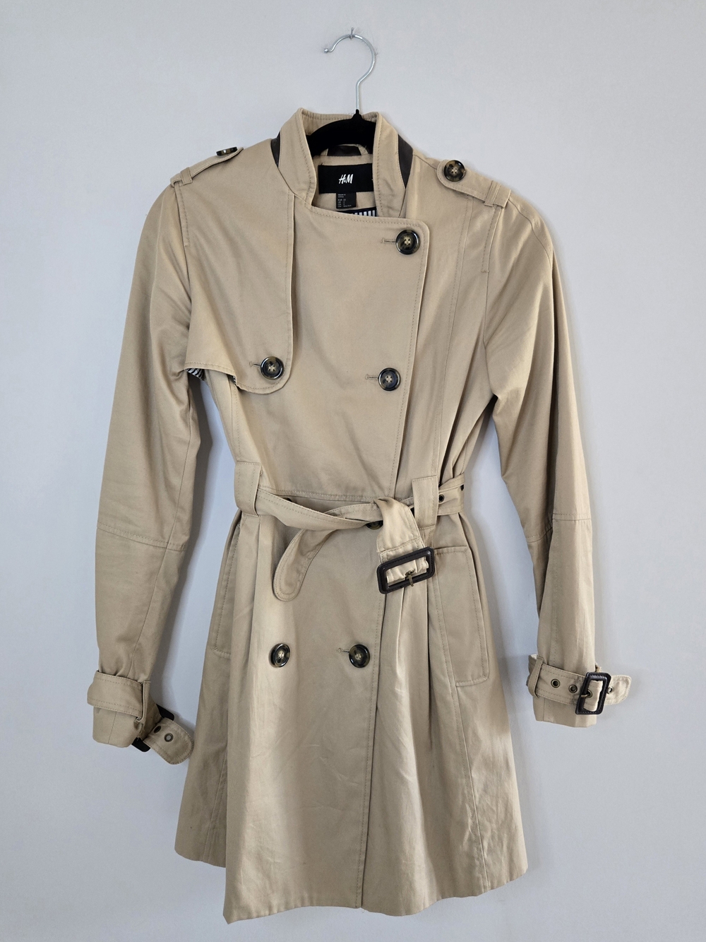 H&M classic beige double-breasted trench coat with belt, cuff straps, lined, new